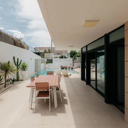 Grand With Pool Holiday home